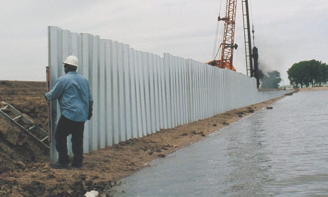 Erosion-control-piling-wall-under-construction